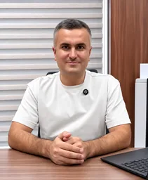 Шахром Джамхуров